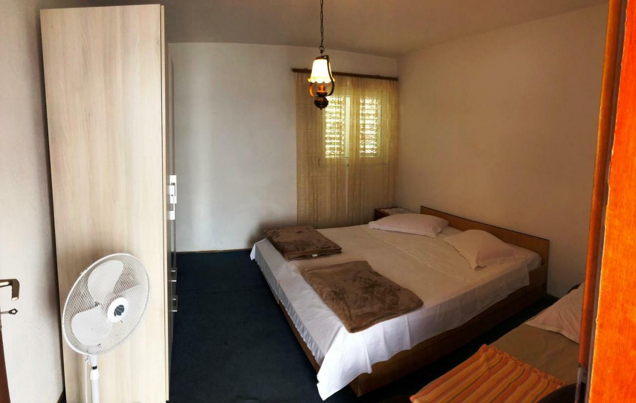 Apartmani Zorka Подстрана Экстерьер фото